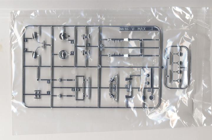 Aoshima 06230 1/12 4C4 Vmax '0 - Model Kit Aoshima review and price