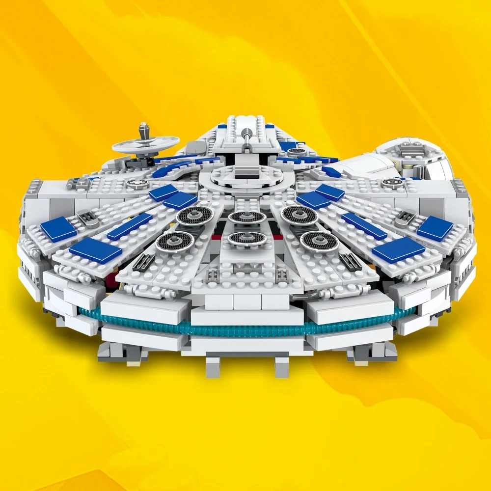 In Stock Millennium Spaceship  - Model Kit Wall E review and price