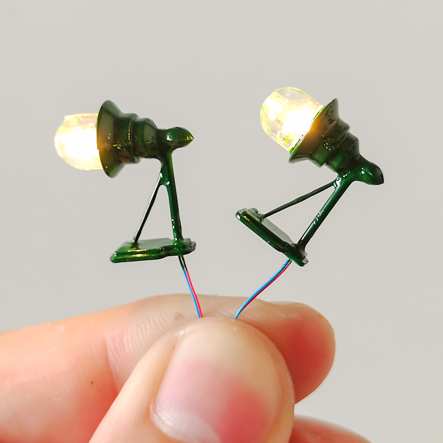2Pcs Miniature 3V Led Lights M - Model Kit Wall E review and price