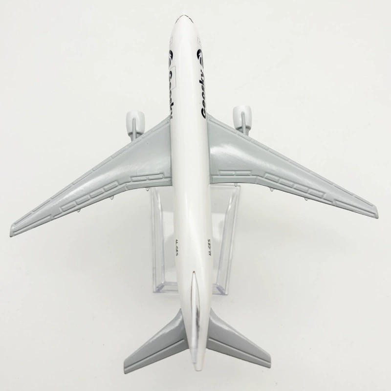 16cm Georgia B767 Toy Airplane - Model Kit Airplane review and price