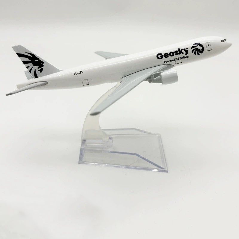 16cm Georgia B767 Toy Airplane - Model Kit Airplane review and price