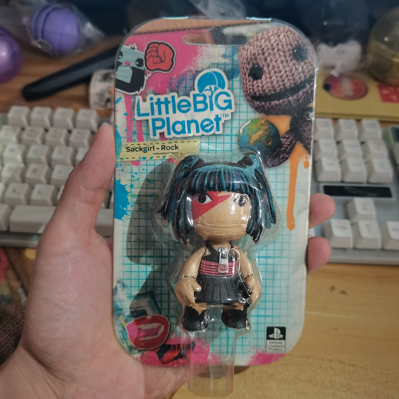 LittleBigPlanet Sackboy Cute G - Model Kit Robot review and price