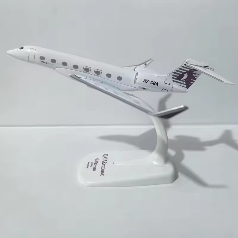 1/200 Scale Qatar Airways Gulf - Model Kit Airplane review and price